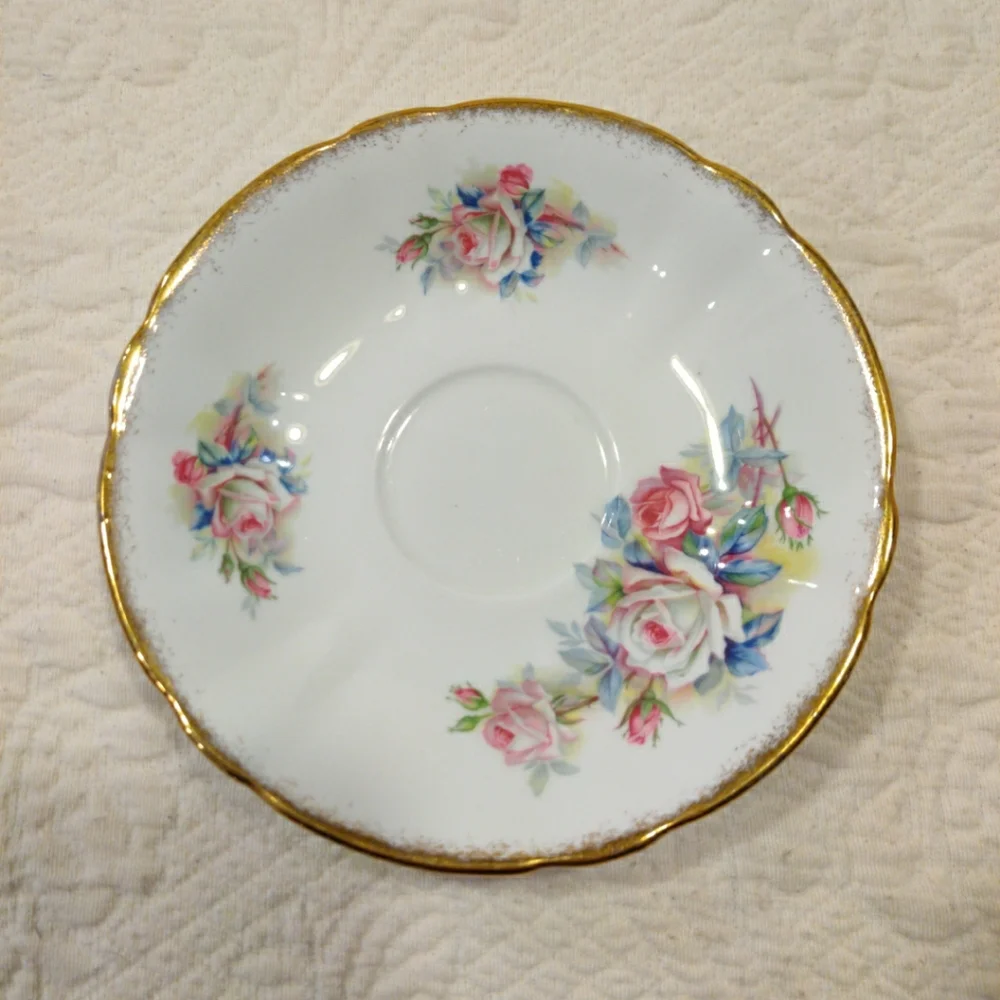 VTG Society Bone China Pink rose Floral Tea Cup & Saucer with Gold Trim - Picture 7 of 10